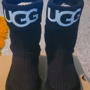 Ugg Knit boots black